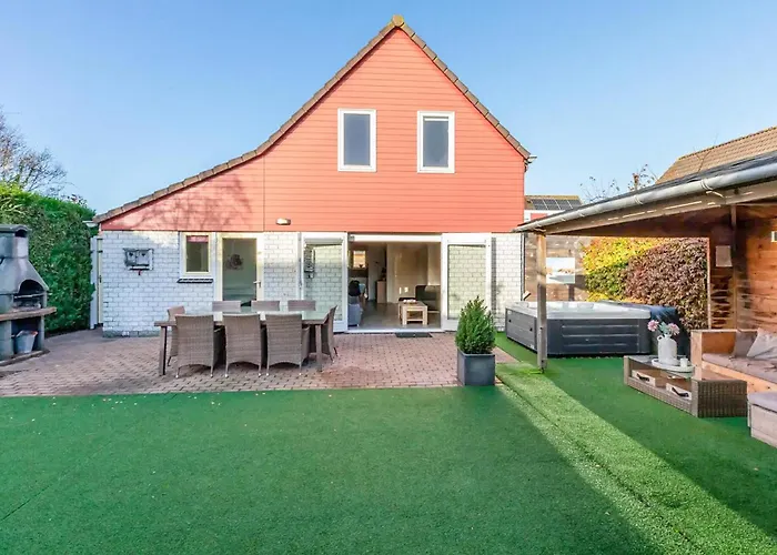 Beautiful Home In Wemeldinge With Sauna