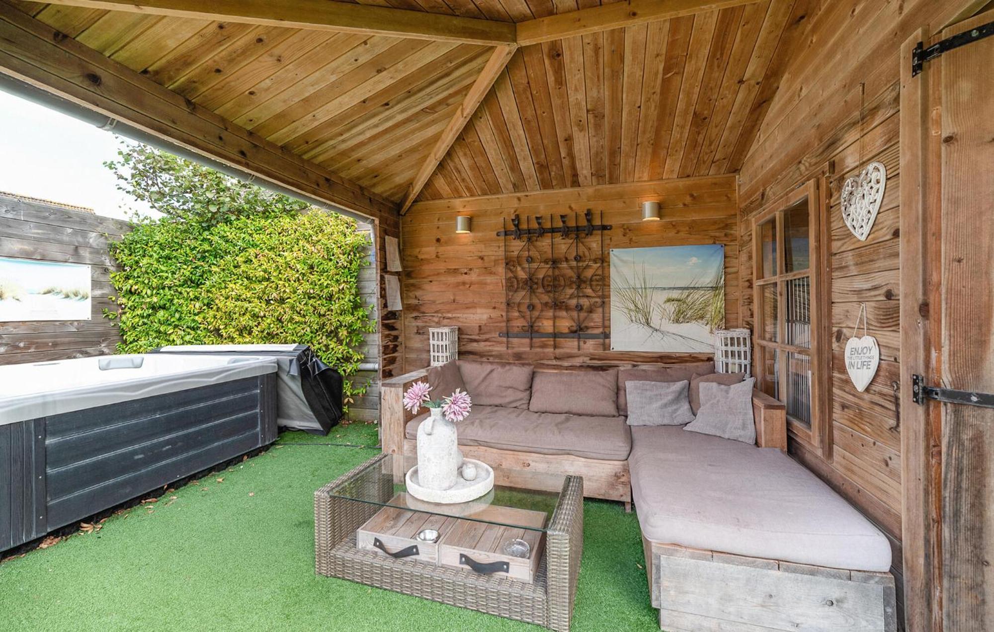 Vakantiehuis Beautiful In With Sauna *